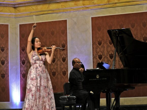 Christina Nam & Rohan De Silva {{brizy_dc_image_alt imageSrc=