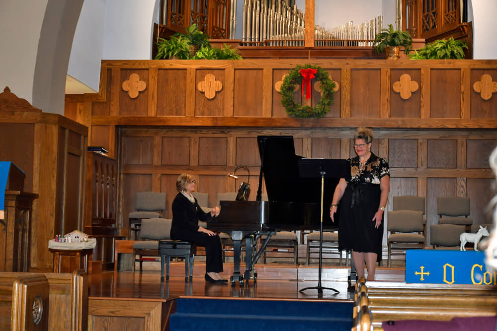 Toni Sheffer and Joy Burdette - Matiene Musicale Cincinnati members performance on 12-11-2019