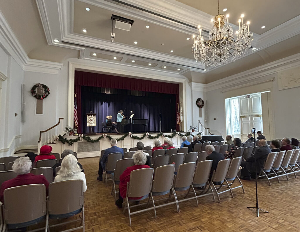 Gayna Bassin & Janelle Gelfand performed at the December 9, 2024 Matinée Musicale Members Program