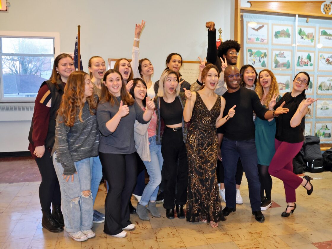 Jasmine Choi and the students from UC-CCM {{brizy_dc_image_alt imageSrc=