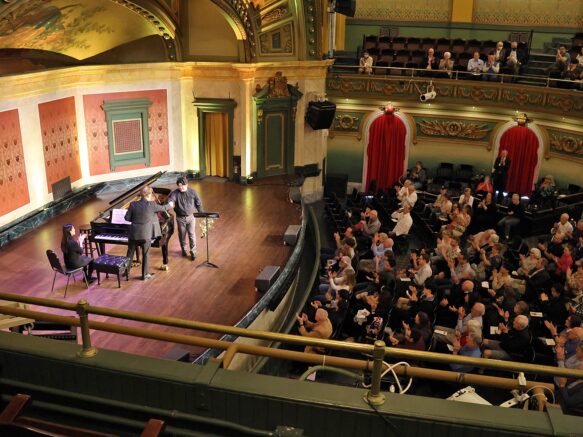 {{brizy_dc_image_alt imageSrc=