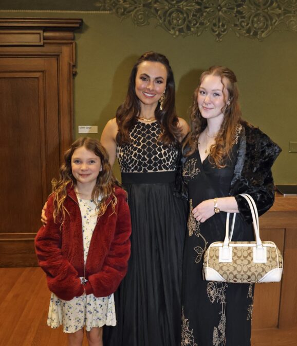 Isabel Leonard with her nieces