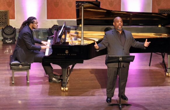 Lawrence Brownlee, tenor, and Donald Lee III, piano {{brizy_dc_image_alt imageSrc=