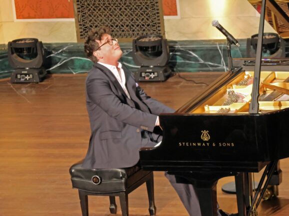 {{brizy_dc_image_alt imageSrc=