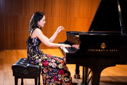 Chaeyoung Park, piano Chaeyoung Park, piano