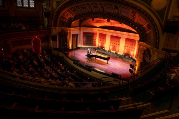 Jonathan Mamora, pianist Jonathan Mamora, pianist