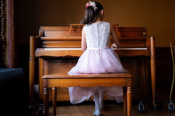 Girl played piano at the reception Girl played piano at the reception