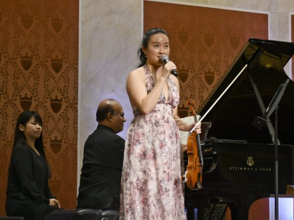 Christina Nam talks to the audience {{brizy_dc_image_alt imageSrc=