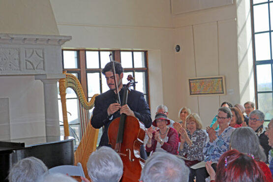 Cellist