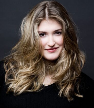 Marika Bournaki, piano {{brizy_dc_image_alt imageSrc=