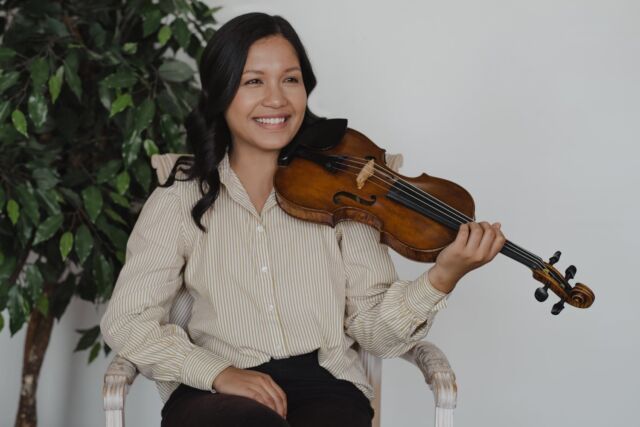 At Matinée Musicale Cincinnati, we love watching and supporting young artists as their careers take off- and KayCee Galano is definitely one to keep your eye on! KayCee was the 1st place winner of our 2021 scholarship competition in the college instrumental category. 

She will perform a chamber music recital on Tuesday, March 4th at 5:00pm as well as a solo recital on Monday, March 10th at 6:45pm. Both recitals will take place in Werner Hall at the University of Cincinnati College-Conservatory of Music and are free and open to the public. Don't miss this chance to hear this rising star! 🌟

#MMC #scholarshipwinner #violin #recital #youngartist